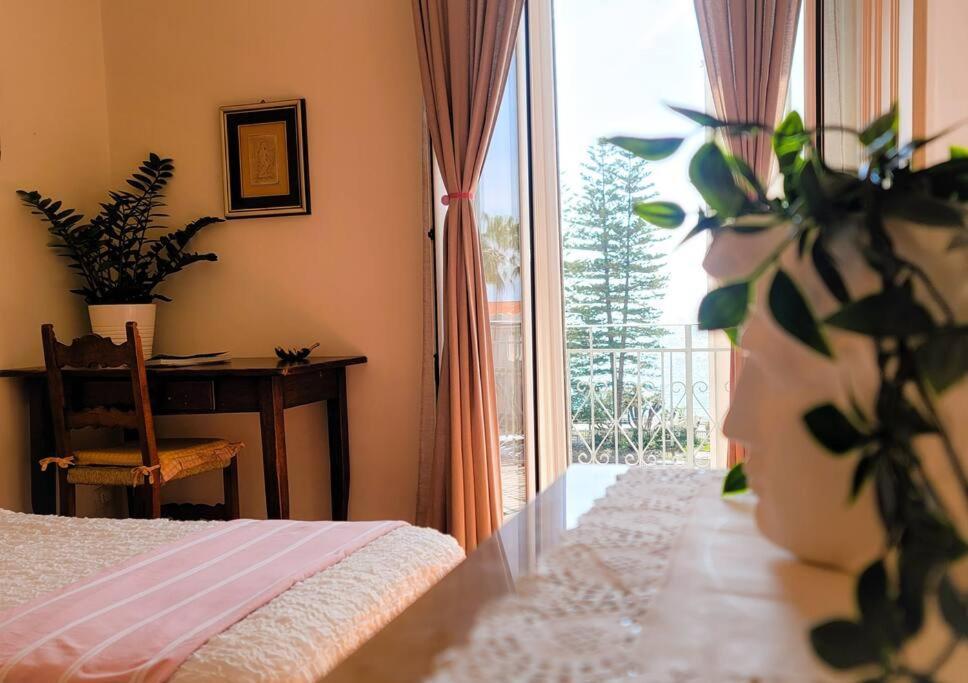 Thekeystudio,Tiramisu Nel Cuore Della Citta Bordighera Extérieur photo