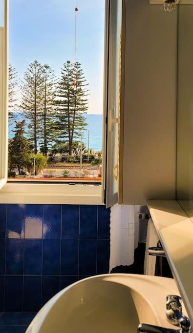 Thekeystudio,Tiramisu Nel Cuore Della Citta Bordighera Extérieur photo